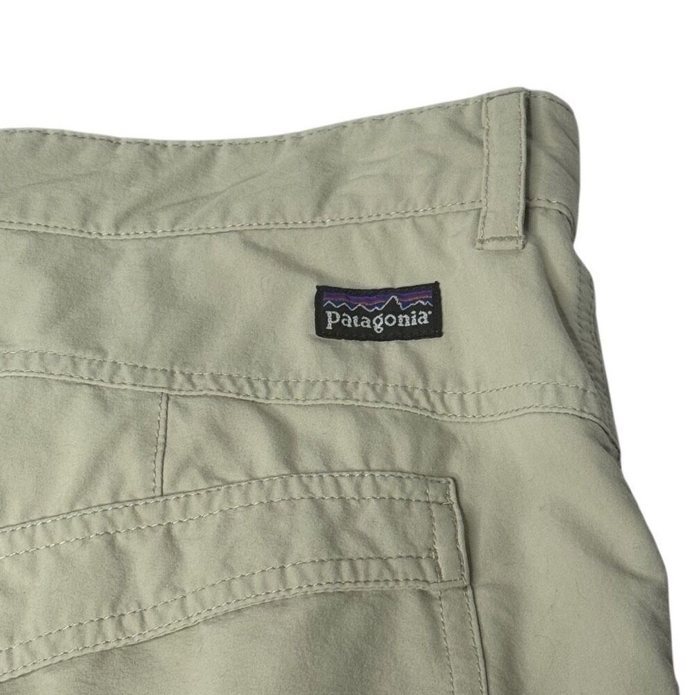 Patagonia khaki lightweight quick dry hiking shorts size 35 - Picture 5 of 12